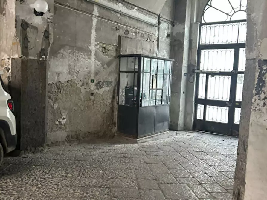 Immagine 22 di Appartamento in affitto  in via Foria 33 a Napoli