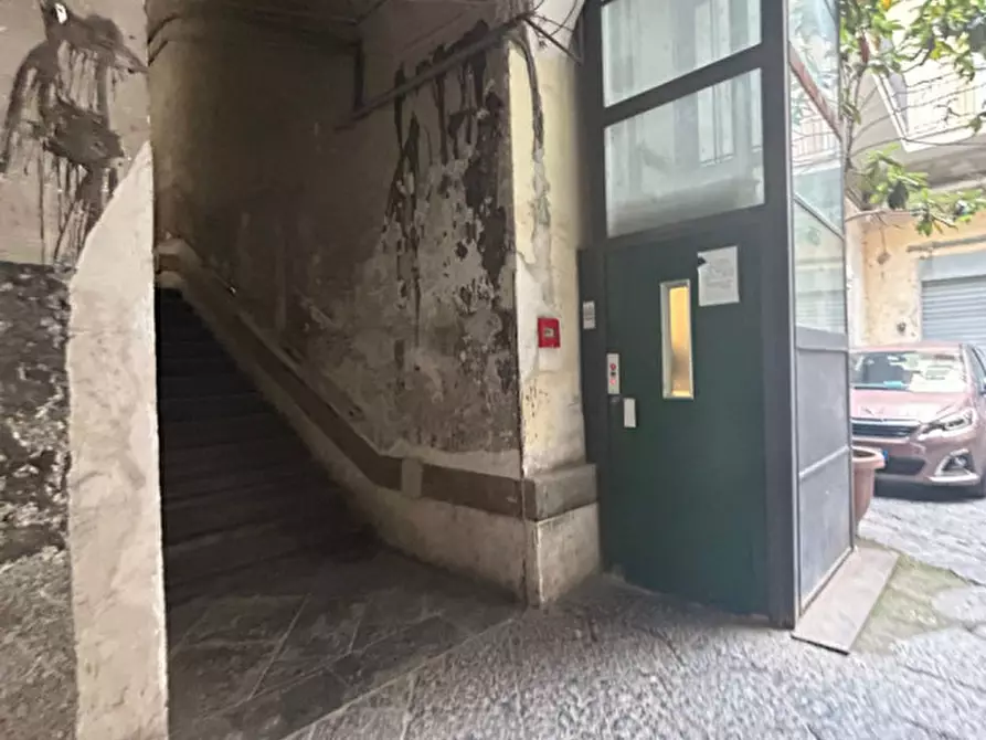 Immagine 25 di Appartamento in affitto  in via Foria 33 a Napoli