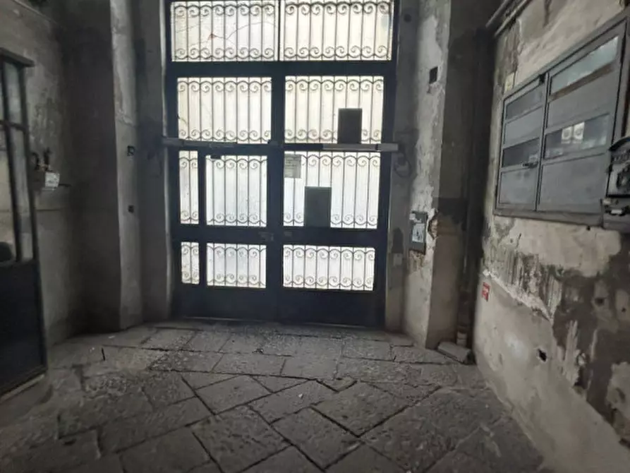 Immagine 28 di Appartamento in affitto  in via Foria 33 a Napoli
