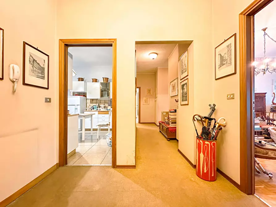 Immagine 6 di Appartamento in vendita  in Via Roma, 15 a Gattinara