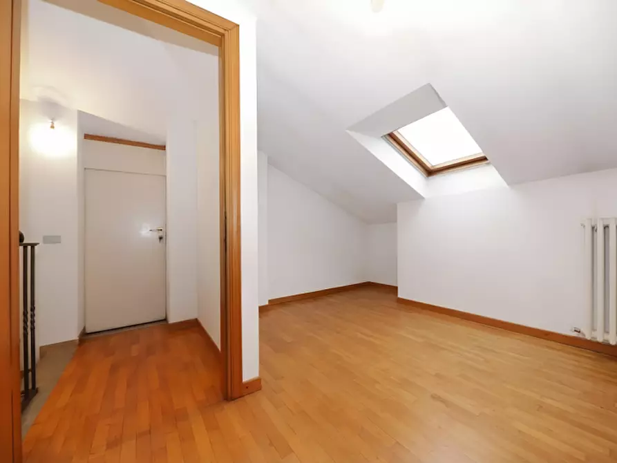 Immagine 32 di Casa bifamiliare in vendita  in Corso Isonzo a Seveso
