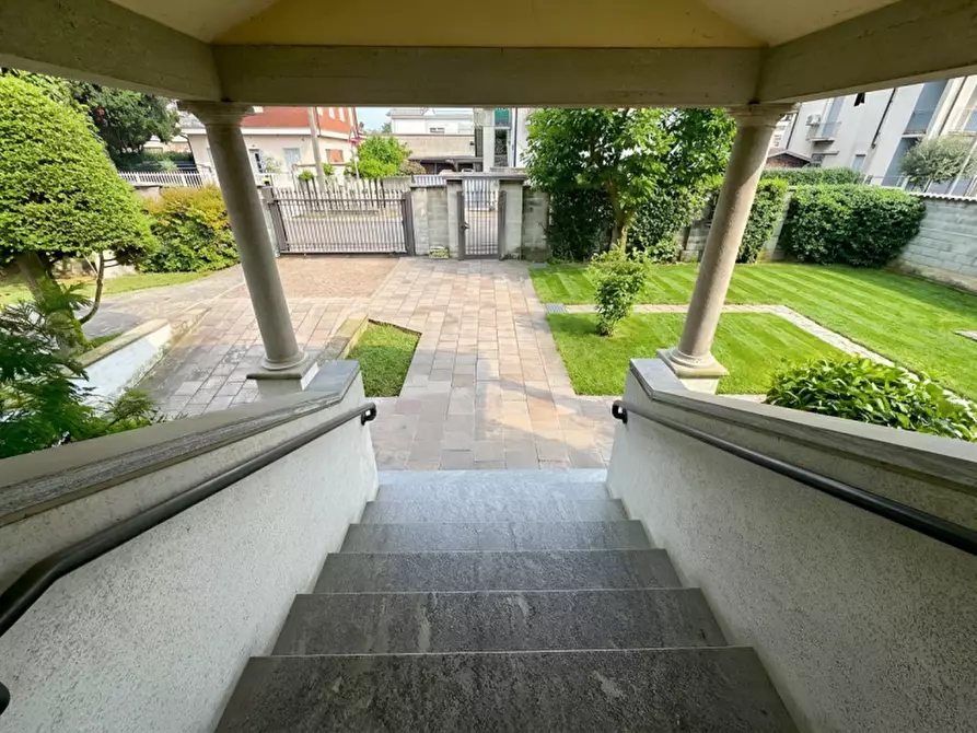 Immagine 40 di Casa bifamiliare in vendita  in Corso Isonzo a Seveso