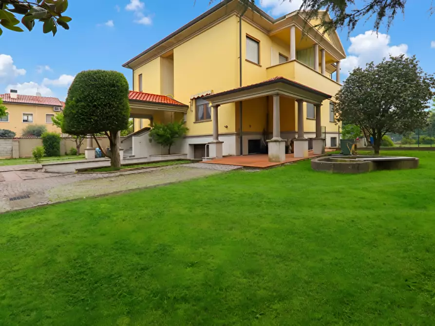 Immagine 41 di Casa bifamiliare in vendita  in Corso Isonzo a Seveso