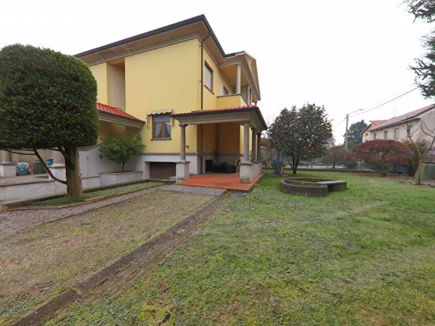 Immagine 45 di Casa bifamiliare in vendita  in Corso Isonzo a Seveso