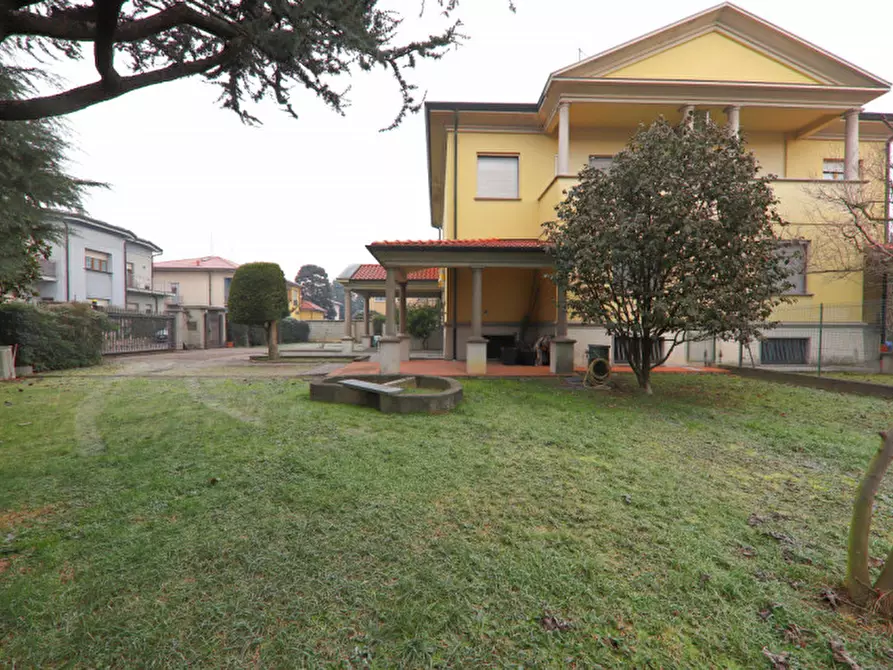 Immagine 46 di Casa bifamiliare in vendita  in Corso Isonzo a Seveso