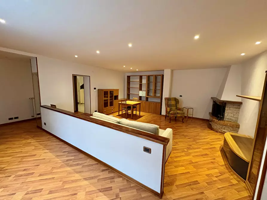 Immagine 4 di Appartamento in affitto  in Via Corti 1 a Trieste