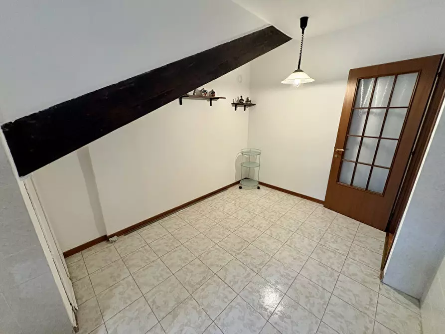 Immagine 12 di Appartamento in affitto  in Via Corti 1 a Trieste