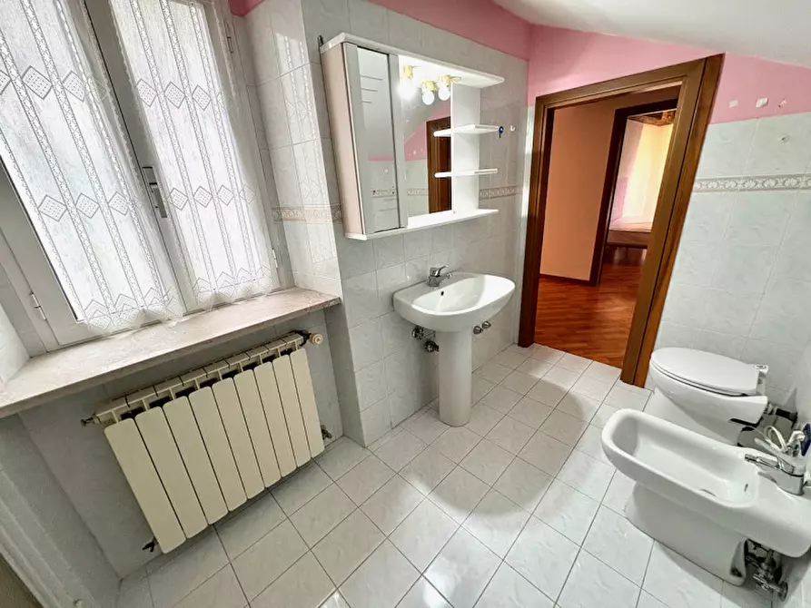 Immagine 32 di Appartamento in affitto  in Via Corti 1 a Trieste