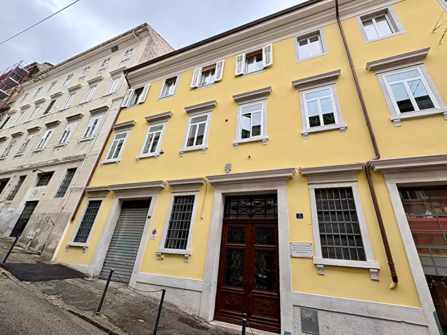 Immagine 40 di Appartamento in affitto  in Via Corti 1 a Trieste