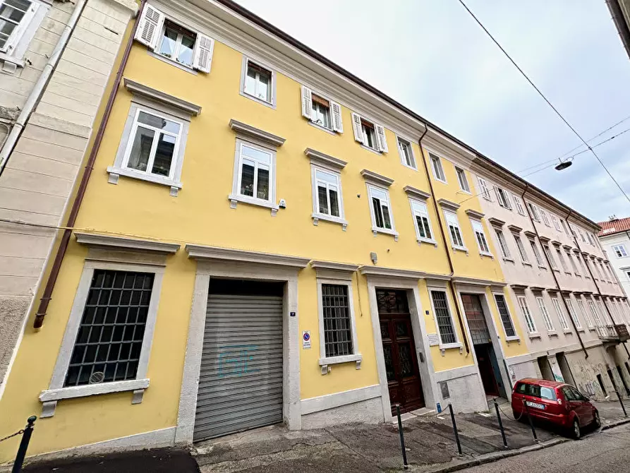 Immagine 41 di Appartamento in affitto  in Via Corti 1 a Trieste