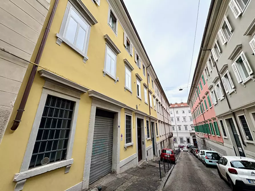 Immagine 42 di Appartamento in affitto  in Via Corti 1 a Trieste