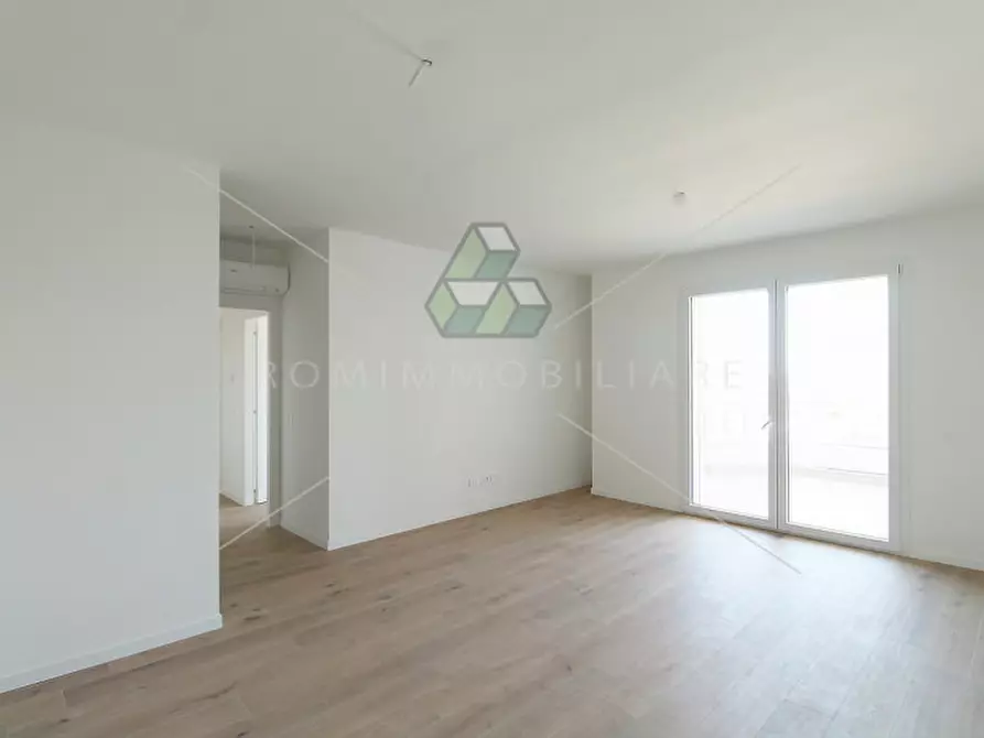 Immagine 3 di Appartamento in vendita  in Via di Vigna Murata a Roma