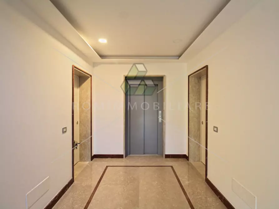 Immagine 13 di Appartamento in vendita  in Via di Vigna Murata a Roma