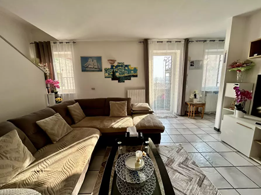 Immagine 1 di Appartamento in vendita  in via are 80e a Pescantina