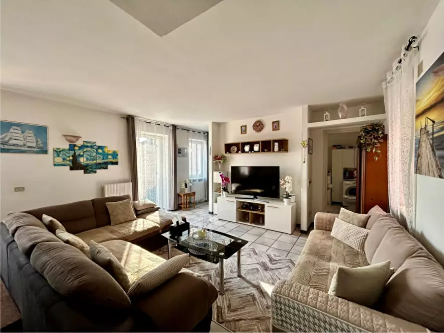 Immagine 2 di Appartamento in vendita  in via are 80e a Pescantina