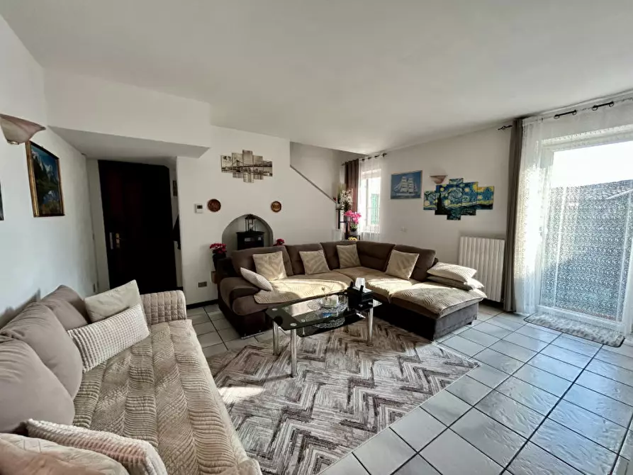 Immagine 3 di Appartamento in vendita  in via are 80e a Pescantina