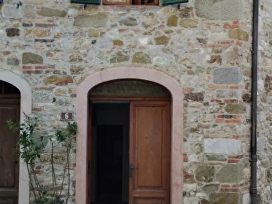 Immagine 1 di Casa indipendente in vendita  in Piazza Macinella, 2 a Castelnuovo Berardenga