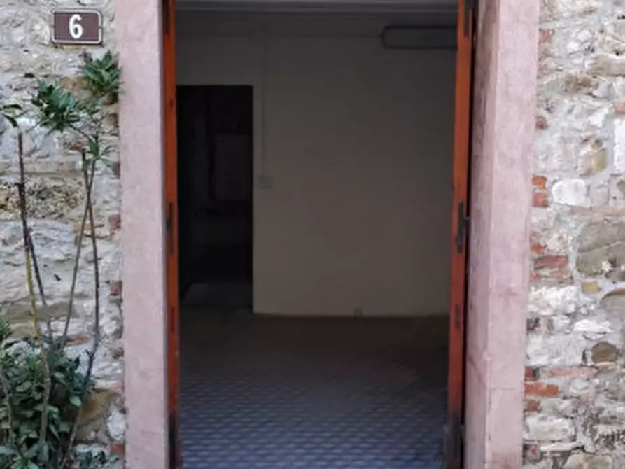 Immagine 3 di Casa indipendente in vendita  in Piazza Macinella, 2 a Castelnuovo Berardenga
