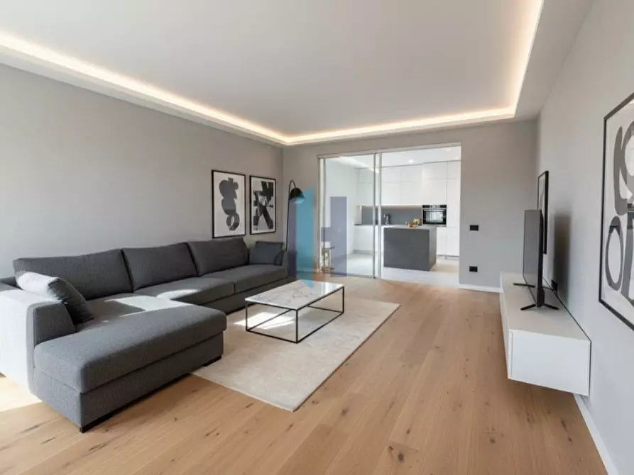 Immagine 3 di Casa trifamiliare in vendita  in VIA PIETRO BESCHI a Castiglione Delle Stiviere