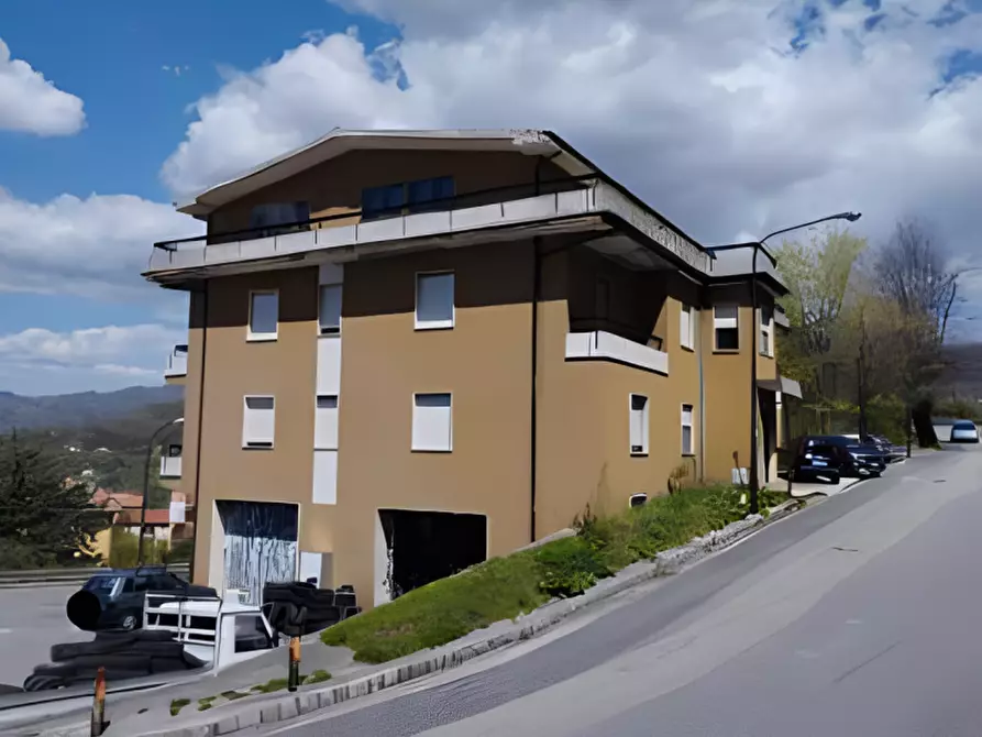 Immagine 6 di Ufficio in vendita  in Via Rocco Scotellaro a Lauria