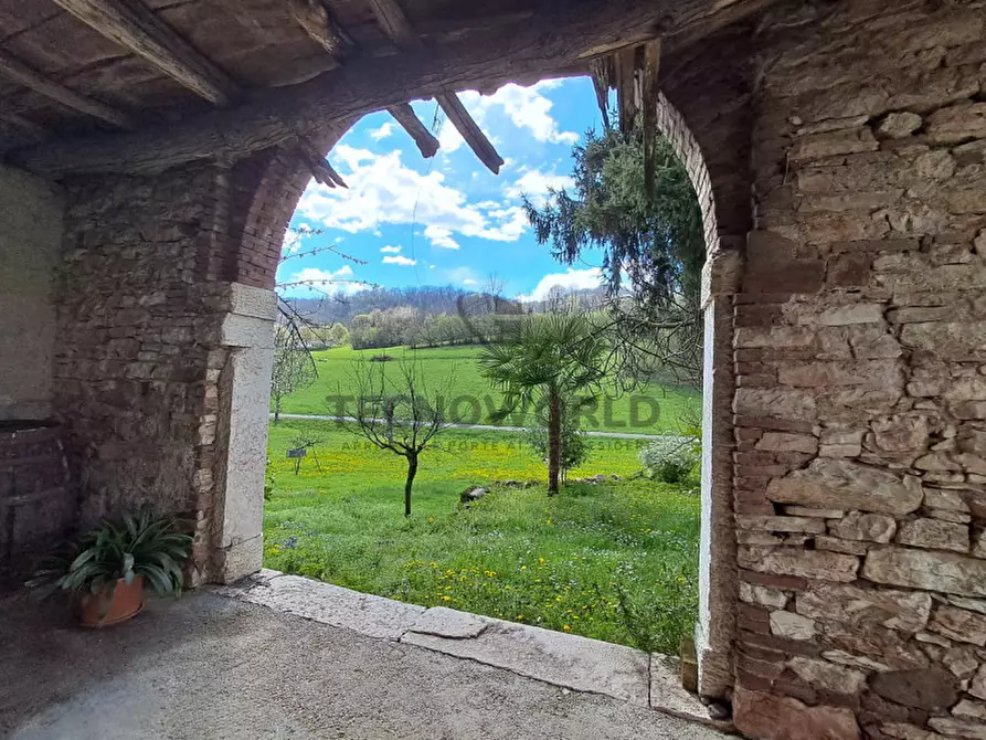 Immagine 2 di Rustico / casale in vendita  in via cazzola a San Vito Di Leguzzano