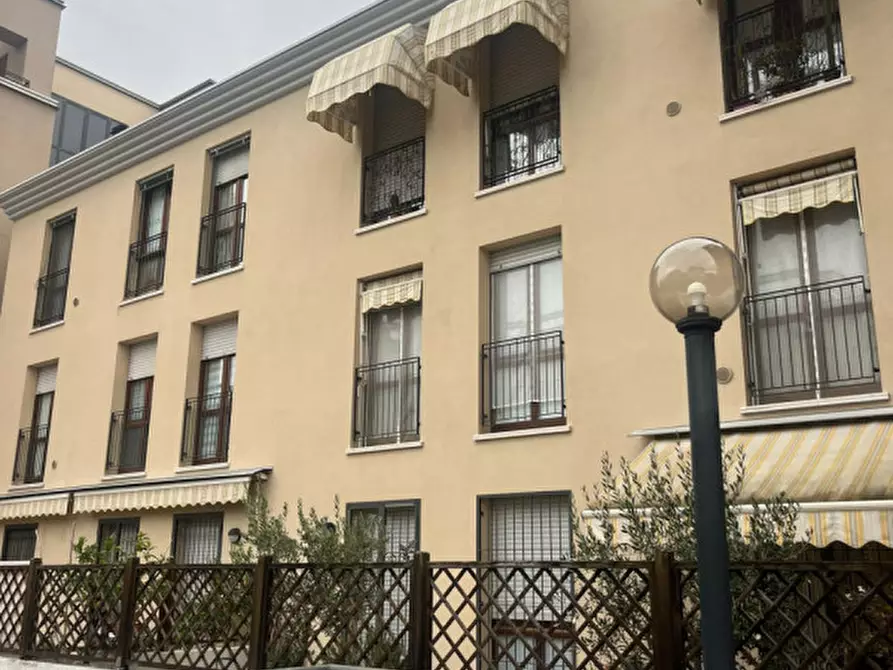 Immagine 3 di Appartamento in vendita  in Via dei Sanmicheli 4 a Brescia