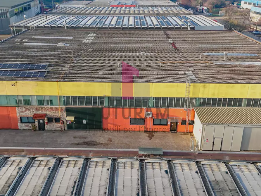 Immagine 1 di Capannone industriale in vendita  in VIA CHEMELLO,22 a Montecchio Maggiore