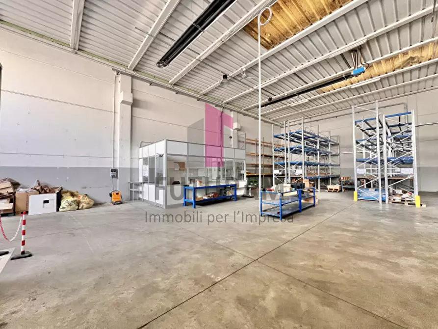 Immagine 7 di Capannone industriale in vendita  in VIA CHEMELLO,22 a Montecchio Maggiore