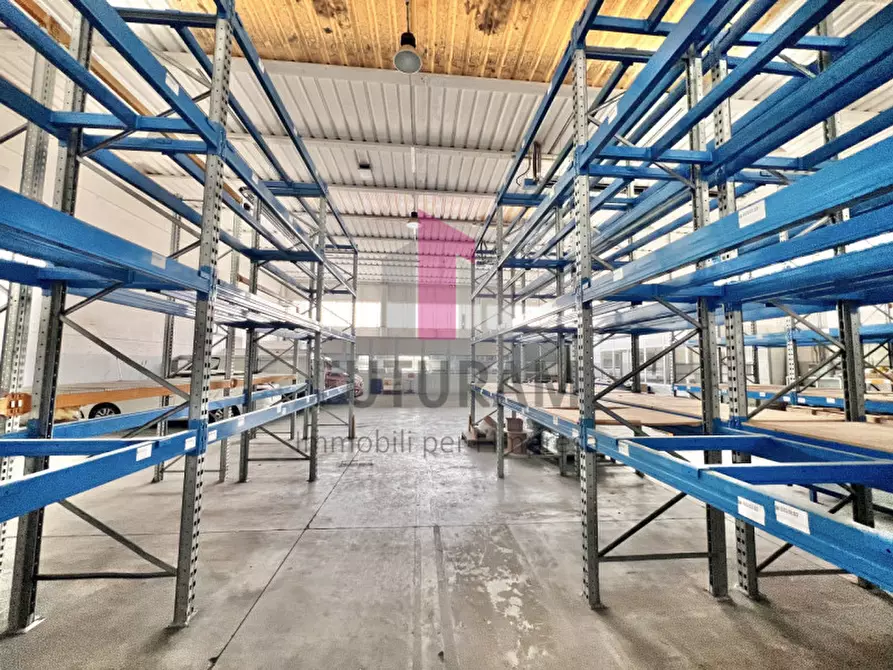 Immagine 11 di Capannone industriale in vendita  in VIA CHEMELLO,22 a Montecchio Maggiore