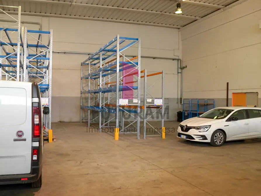 Immagine 13 di Capannone industriale in vendita  in VIA CHEMELLO,22 a Montecchio Maggiore