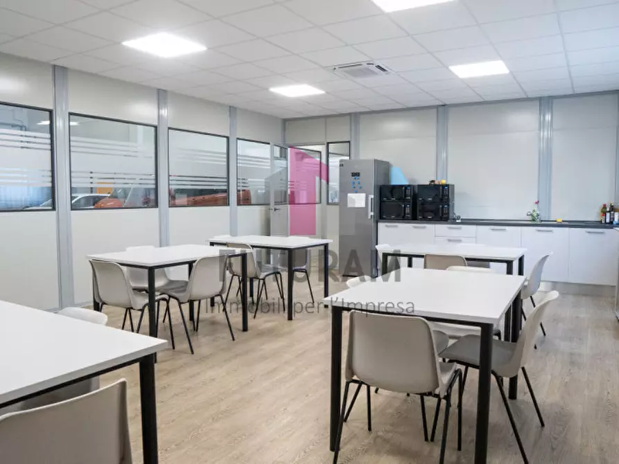 Immagine 16 di Capannone industriale in vendita  in VIA CHEMELLO,22 a Montecchio Maggiore