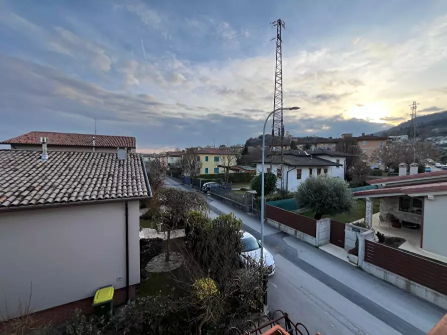 Immagine 13 di Casa bifamiliare in vendita  in Via Roma a Longare