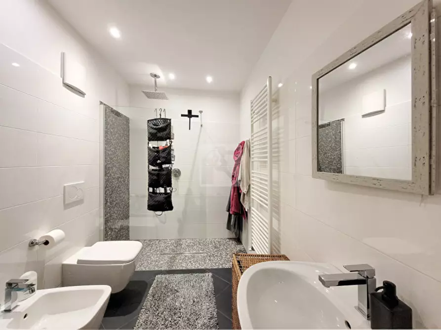 Immagine 13 di Appartamento in vendita  in Via Piave a Ledro