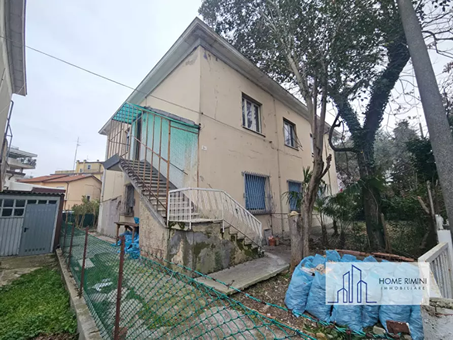 Immagine 1 di Appartamento in vendita  in via campania 2 a Rimini