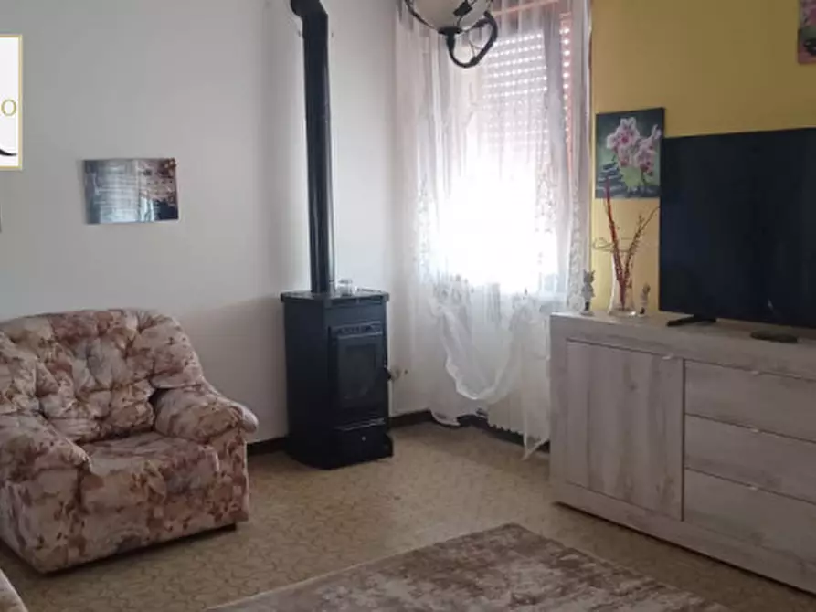 Immagine 6 di Casa bifamiliare in vendita  a Castelguglielmo