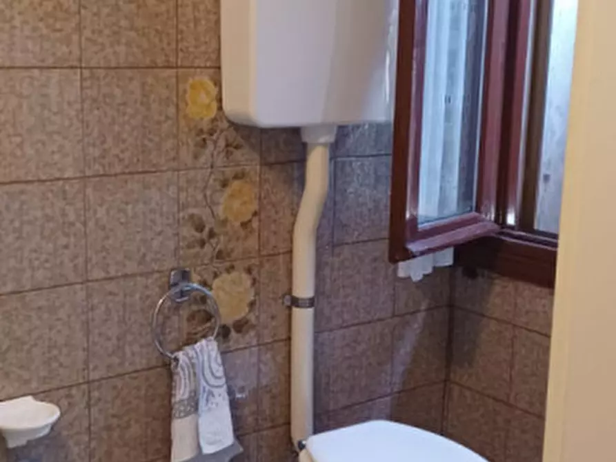 Immagine 10 di Casa bifamiliare in vendita  a Castelguglielmo