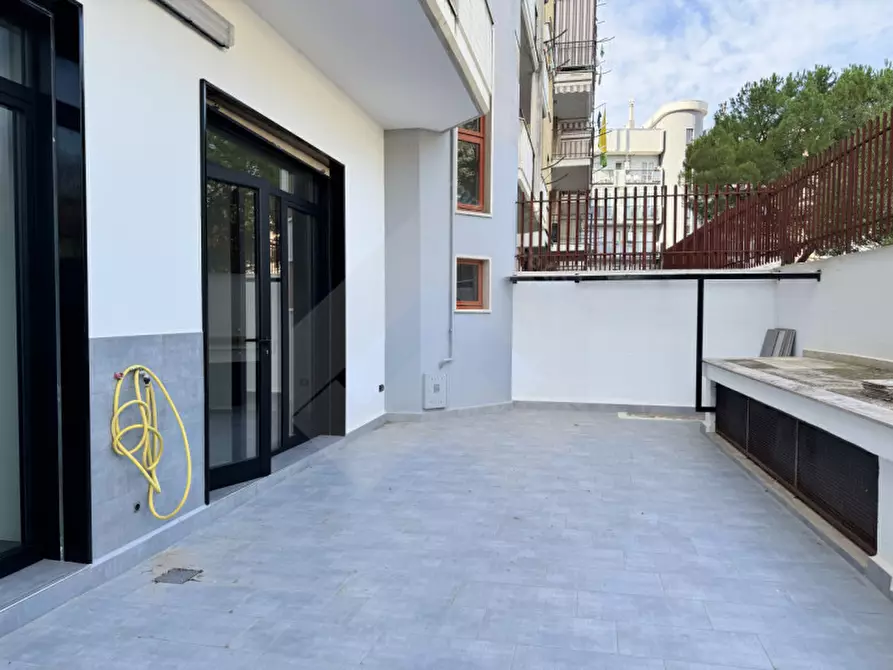 Immagine 8 di Negozio in affitto  in Via Tertulliano a Andria