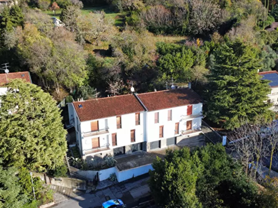 Immagine 1 di Appartamento in vendita  a Brescia