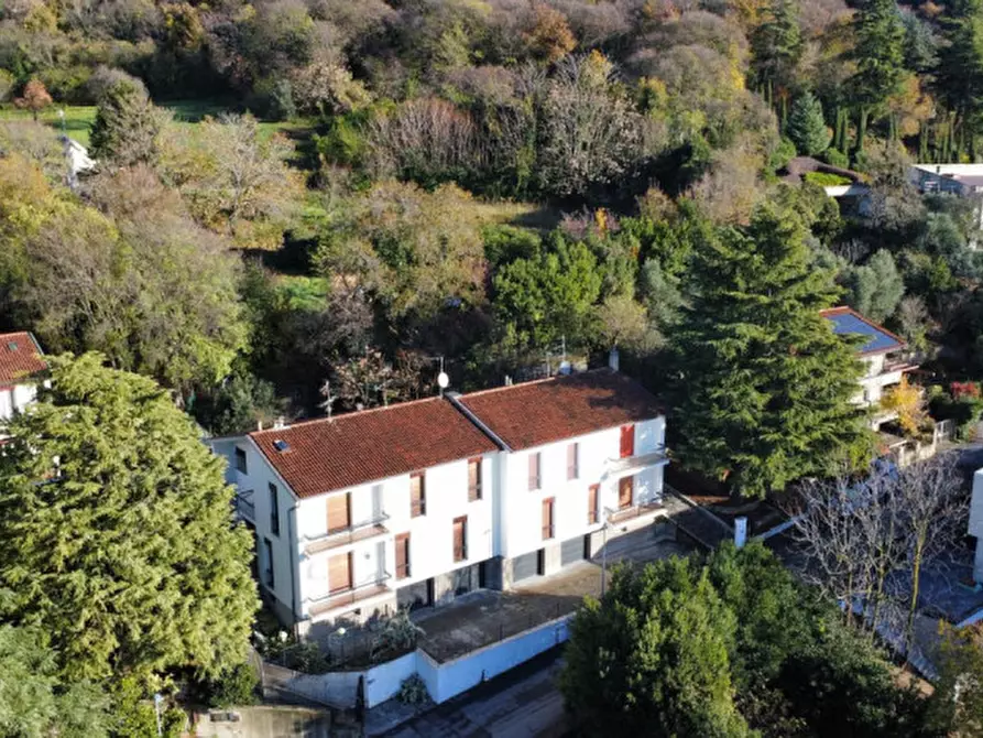 Immagine 2 di Appartamento in vendita  a Brescia