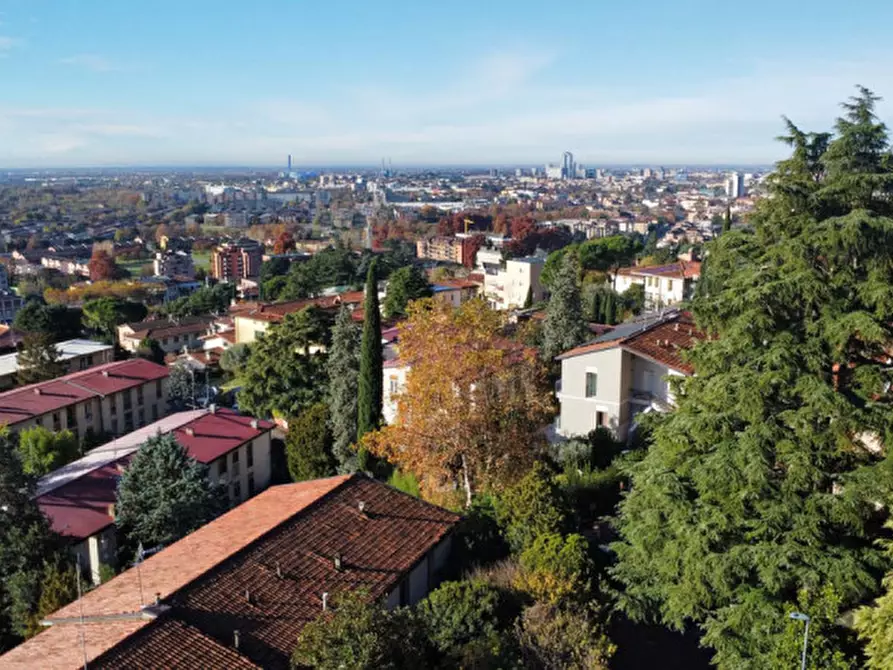Immagine 39 di Appartamento in vendita  a Brescia