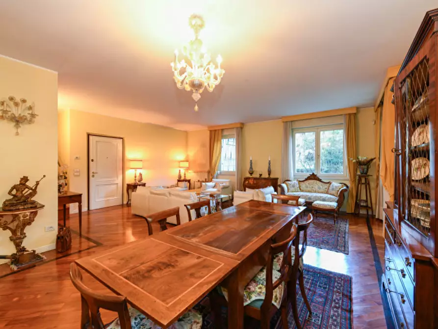 Immagine 5 di Appartamento in vendita  a Brescia