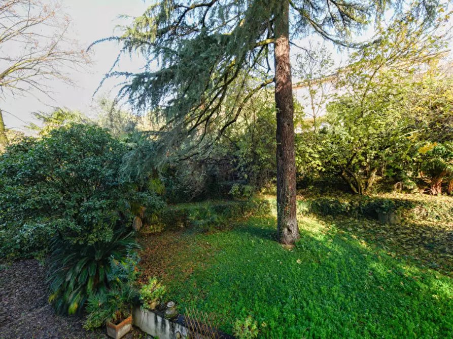 Immagine 41 di Appartamento in vendita  a Brescia