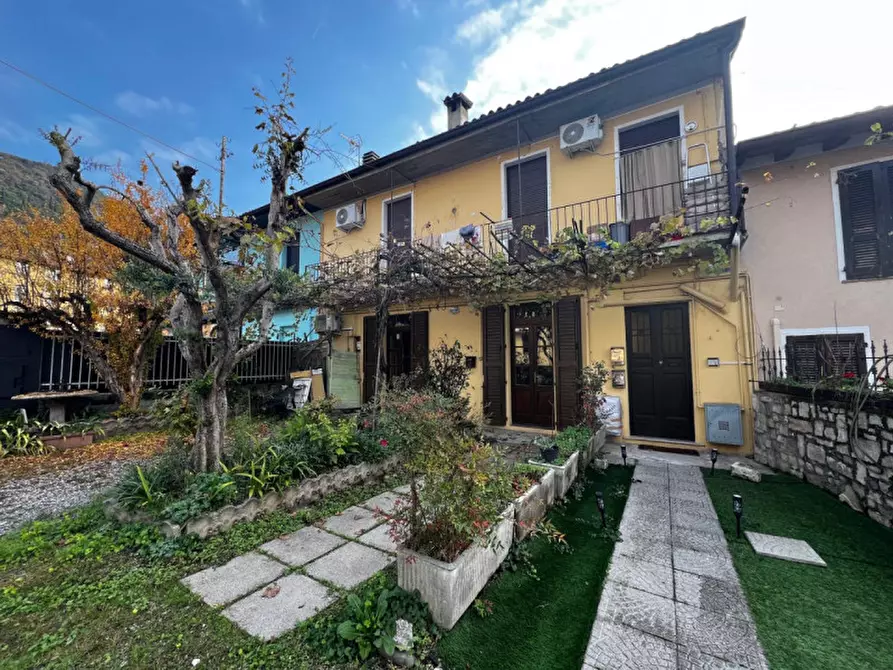 Immagine 15 di Attico in vendita  a Brescia