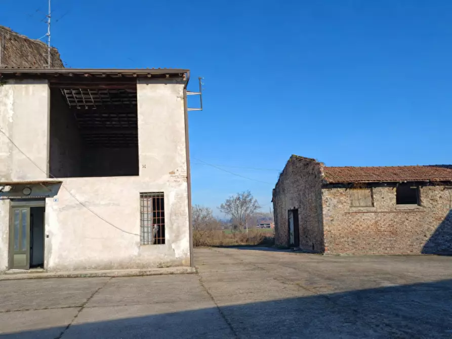 Immagine 7 di Rustico / casale in vendita  in SP6 a Castel Goffredo