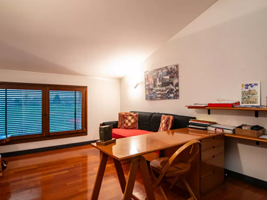 Immagine 12 di Villa in vendita  in Via Gabriele D'Annunzio a Due Carrare