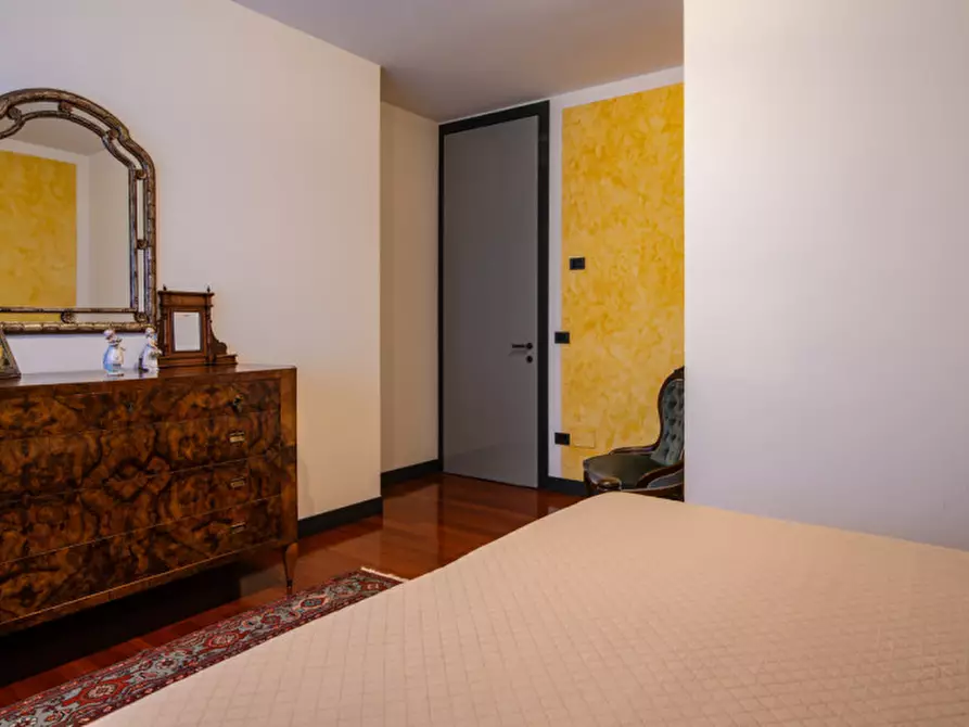 Immagine 16 di Villa in vendita  in Via Gabriele D'Annunzio a Due Carrare