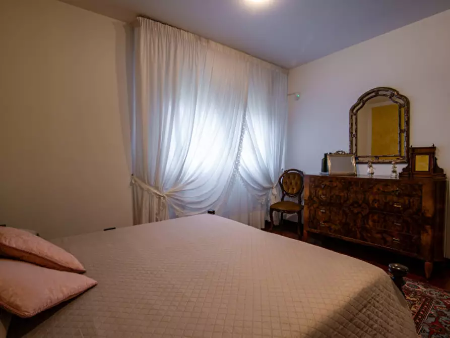 Immagine 17 di Villa in vendita  in Via Gabriele D'Annunzio a Due Carrare