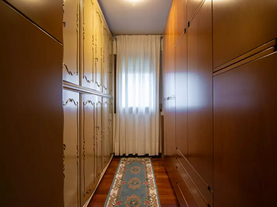 Immagine 18 di Villa in vendita  in Via Gabriele D'Annunzio a Due Carrare