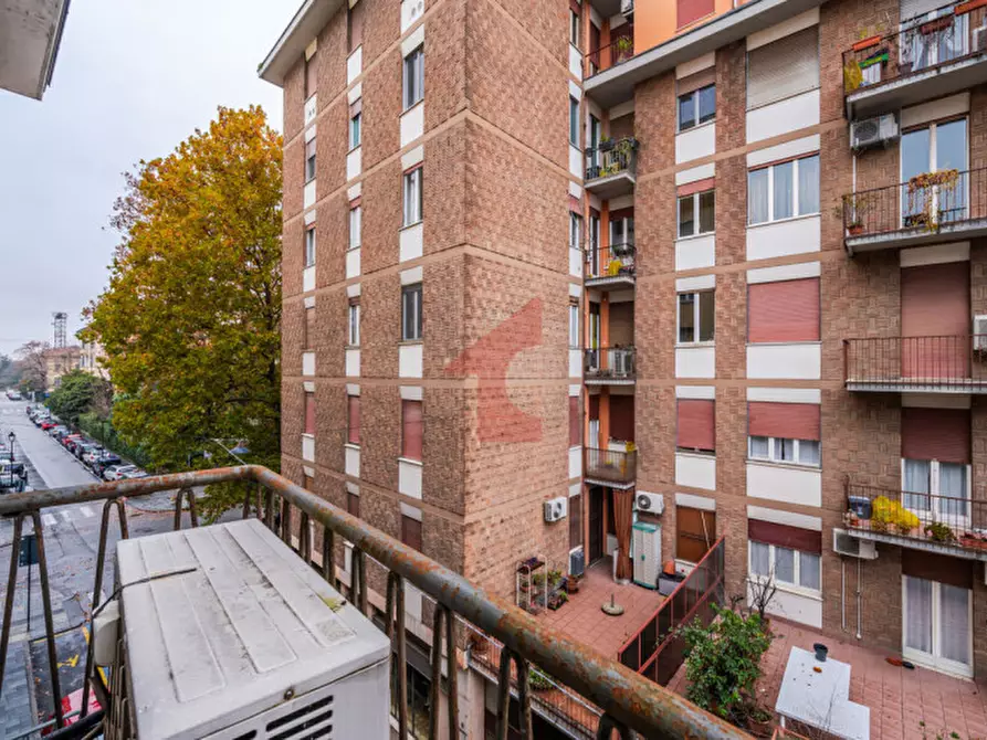 Immagine 9 di Appartamento in vendita  in Via Giuseppe Verdi a Parma