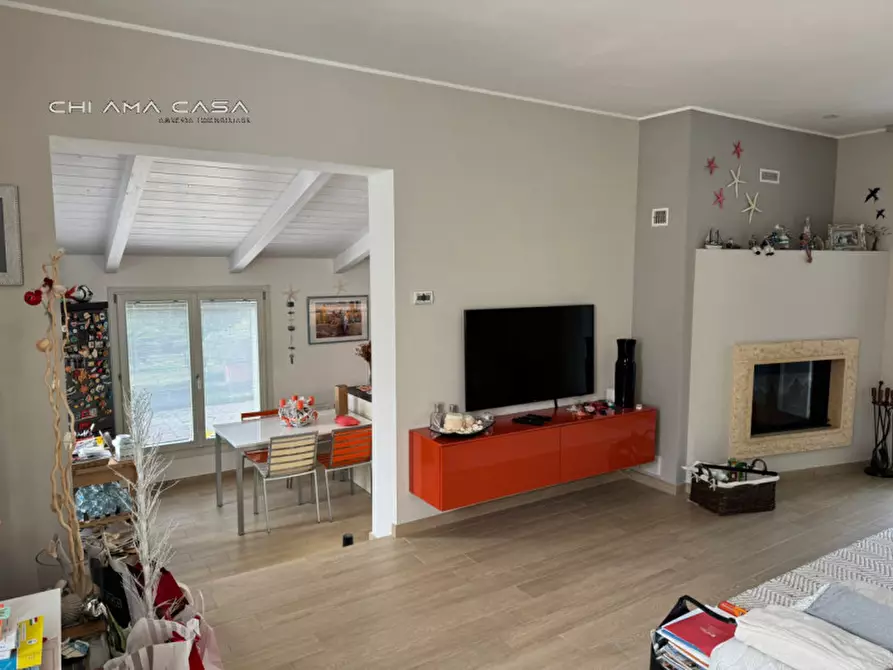 Immagine 12 di Casa indipendente in vendita  in Località Roncosambaccio a Fano